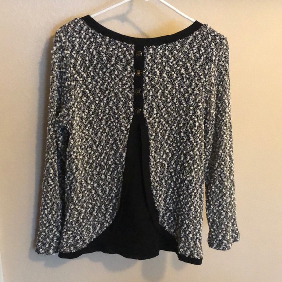 Bali Corp. Button/split back sweater. - Picture 2 of 5
